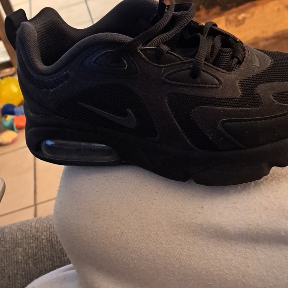 Nike Shoes 4Y - Picture 4 of 10